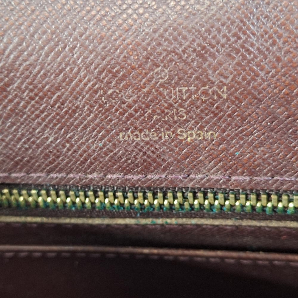 Louis Vuitton Taiga Selenga Pochette Grizzli - Picture 8 of 12